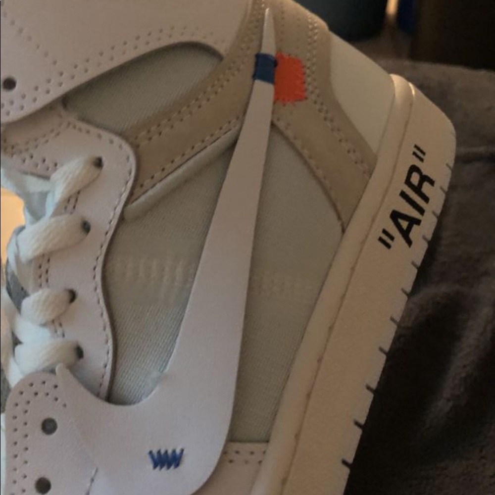 Jordan 1 x off-white size 9